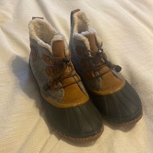 SOREL DUCK BOOTS